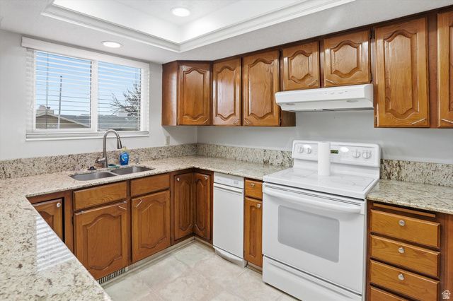 5558 S 1025 E, South Ogden, UT 84405