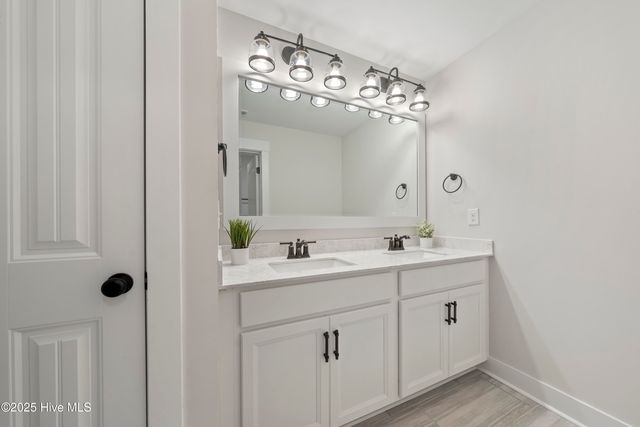 47 N Bandwheel Way, Hampstead, NC 28443