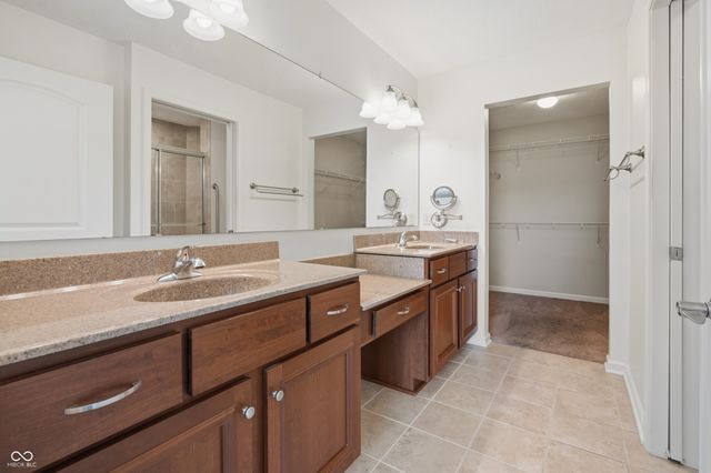 1067 Distinctive Way, Greenfield, IN 46140