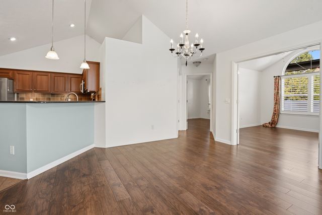 1067 Distinctive Way, Greenfield, IN 46140