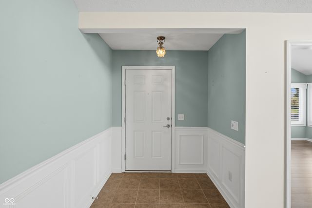 1067 Distinctive Way, Greenfield, IN 46140