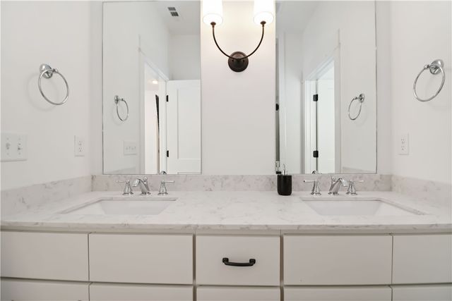 344 N Fletcher Avenue, Fayetteville, AR 72701