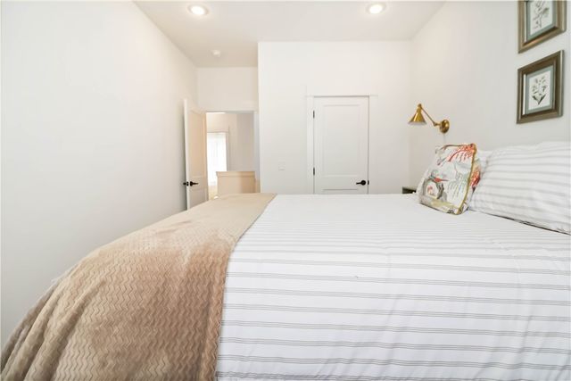 344 N Fletcher Avenue, Fayetteville, AR 72701