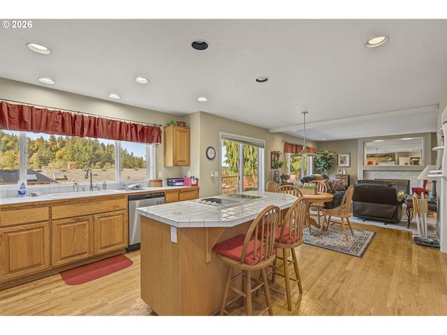 501 Nw MAWRCREST Pl, Gresham, OR 97030