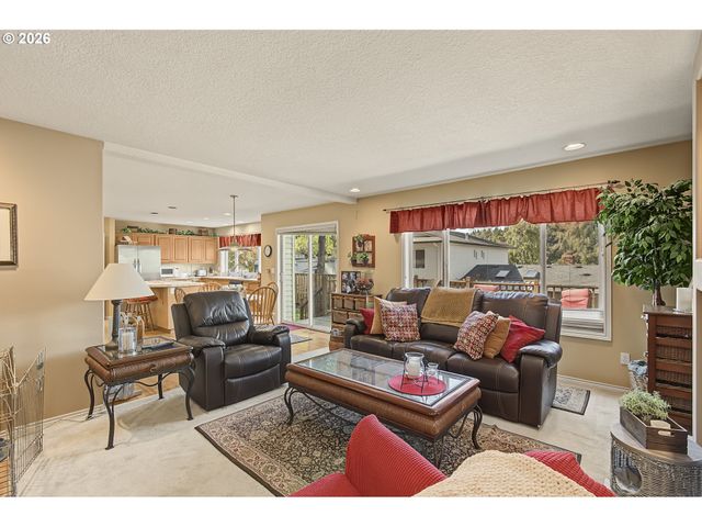 501 Nw MAWRCREST Pl, Gresham, OR 97030