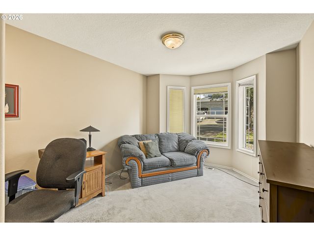 501 Nw MAWRCREST Pl, Gresham, OR 97030
