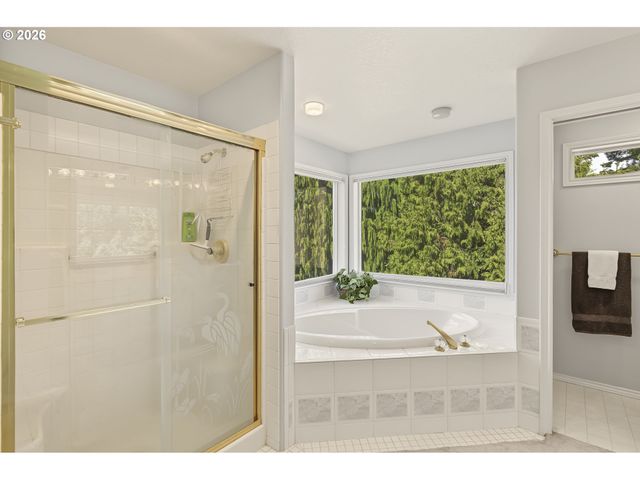 501 Nw MAWRCREST Pl, Gresham, OR 97030