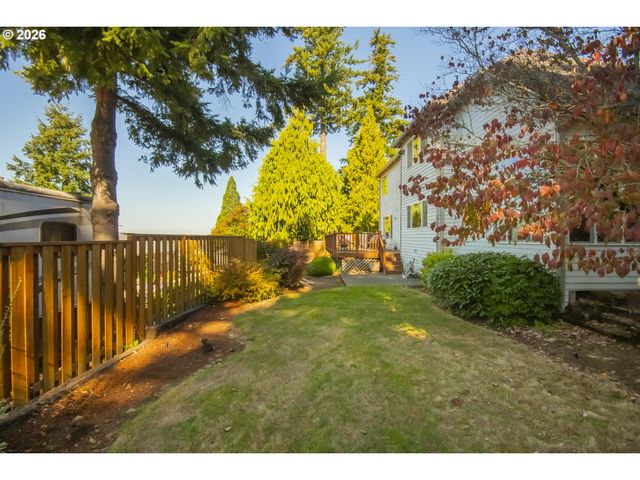 501 Nw MAWRCREST Pl, Gresham, OR 97030