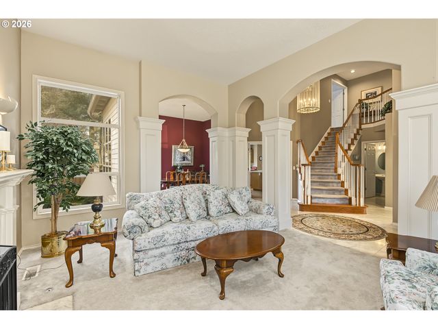 501 Nw MAWRCREST Pl, Gresham, OR 97030