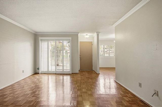 910 N Redding, Upland, CA 91786
