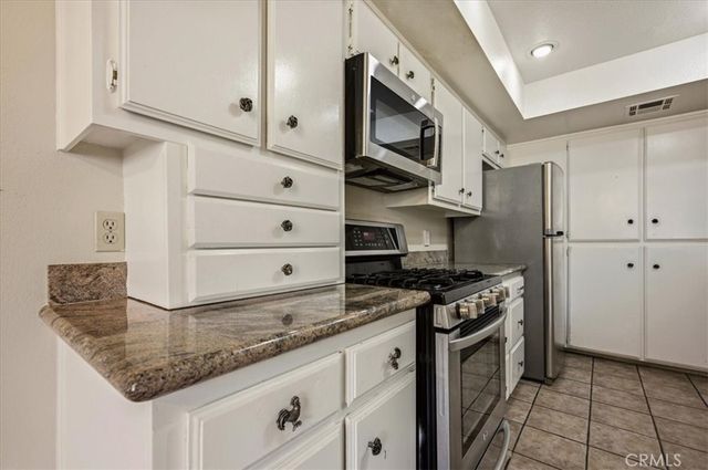 910 N Redding, Upland, CA 91786