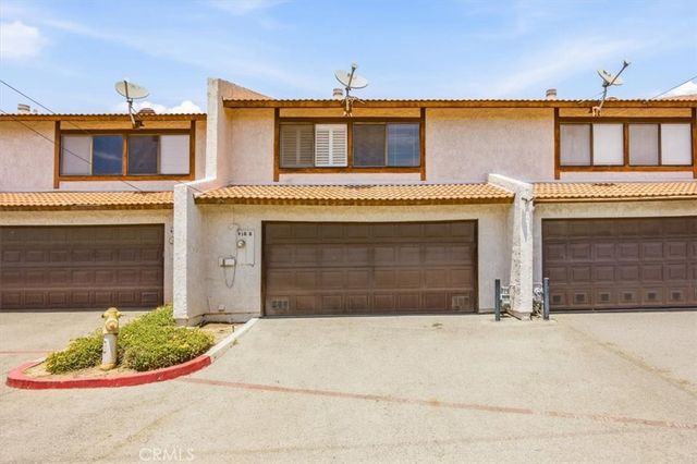 910 N Redding, Upland, CA 91786