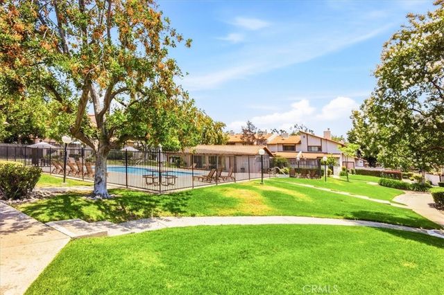 910 N Redding, Upland, CA 91786