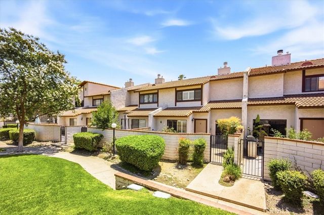 910 N Redding, Upland, CA 91786