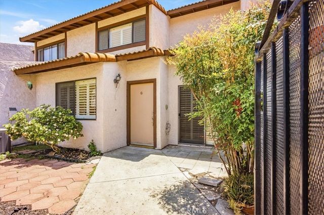 910 N Redding, Upland, CA 91786