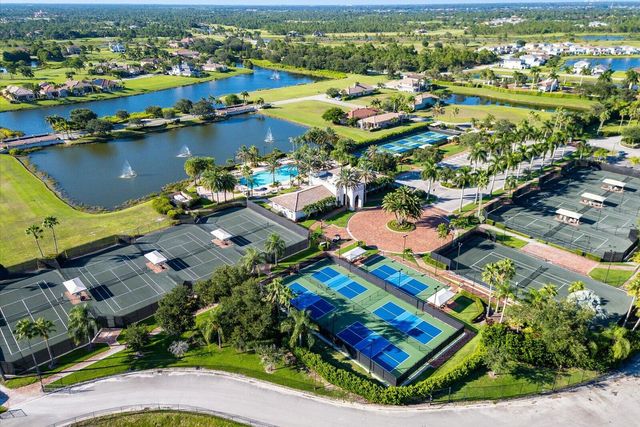489 SE Fascino Circle, Port St. Lucie, Port St Lucie, FL 34984