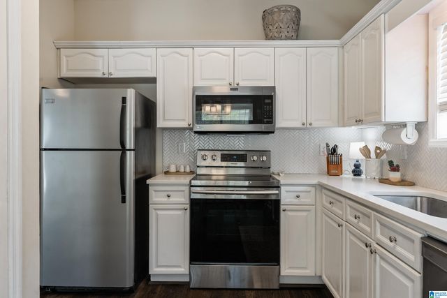 1167 AMBERLEY WOODS DRIVE, Helena, AL 35080