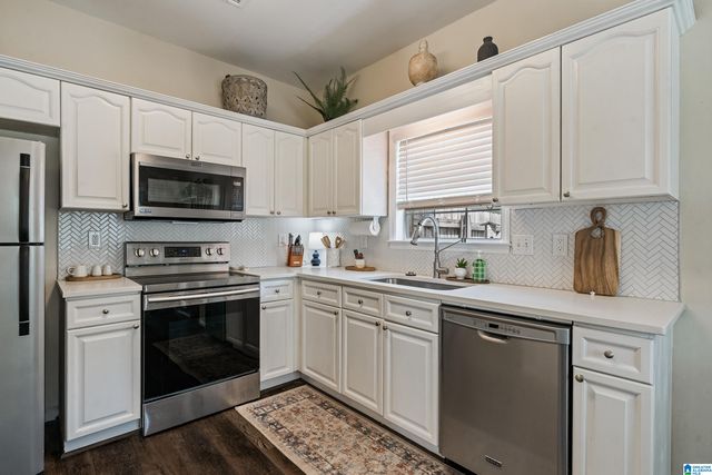 1167 AMBERLEY WOODS DRIVE, Helena, AL 35080