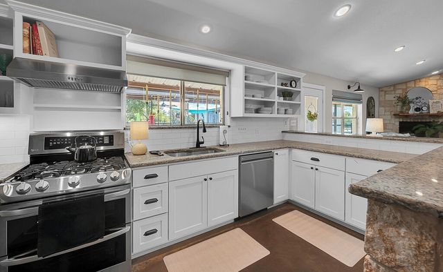 655 Buster Chatham Road, Waco, TX 76705