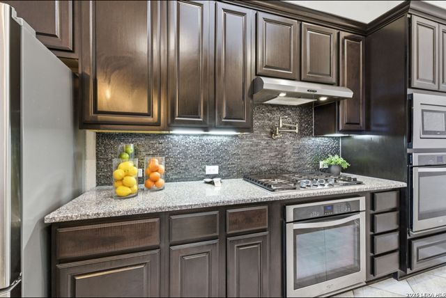 25910 Trickling Rock, San Antonio, TX 78260