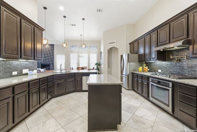 25910 Trickling Rock, San Antonio, TX 78260