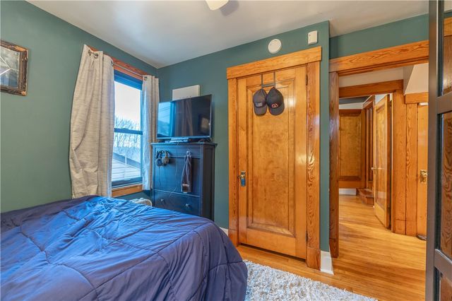 348 Anthony St, Mt Oliver, PA 15210