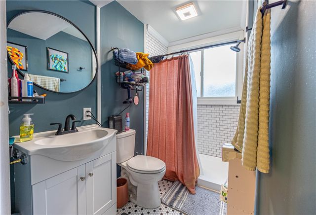 348 Anthony St, Mt Oliver, PA 15210