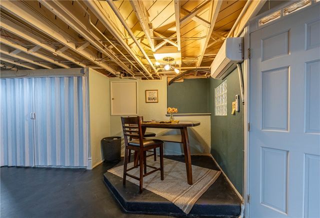 348 Anthony St, Mt Oliver, PA 15210