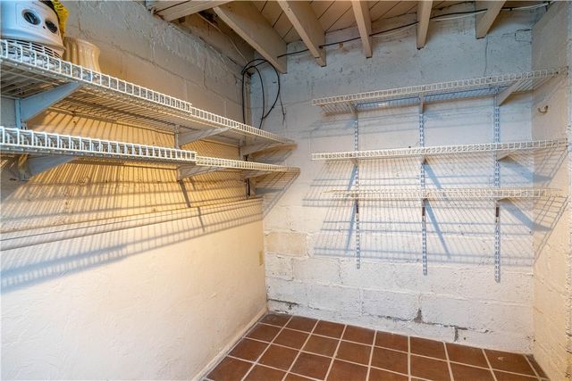 348 Anthony St, Mt Oliver, PA 15210