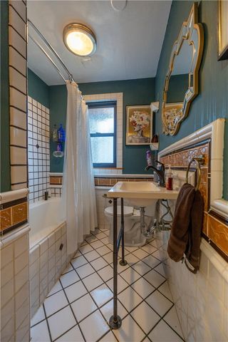 348 Anthony St, Mt Oliver, PA 15210