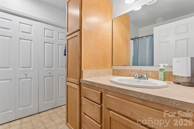 6127 Dovetail Court, Charlotte, NC 28227