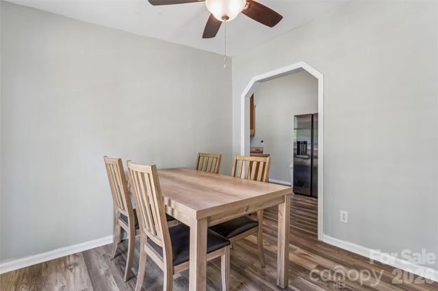 6127 Dovetail Court, Charlotte, NC 28227