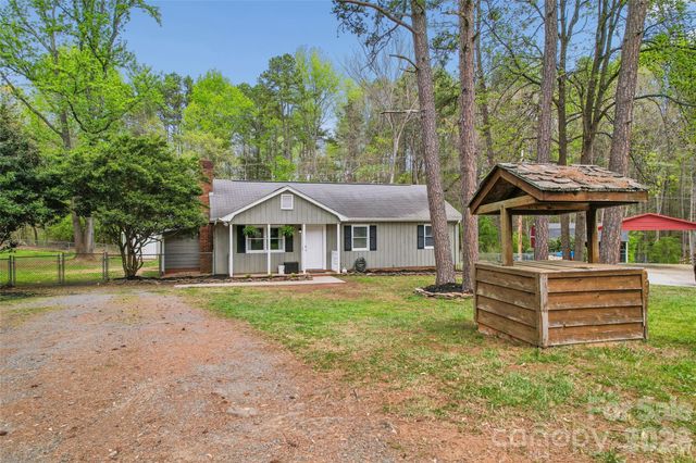 6127 Dovetail Court, Charlotte, NC 28227