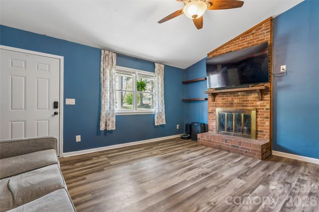 6127 Dovetail Court, Charlotte, NC 28227