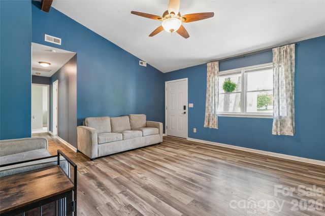 6127 Dovetail Court, Charlotte, NC 28227