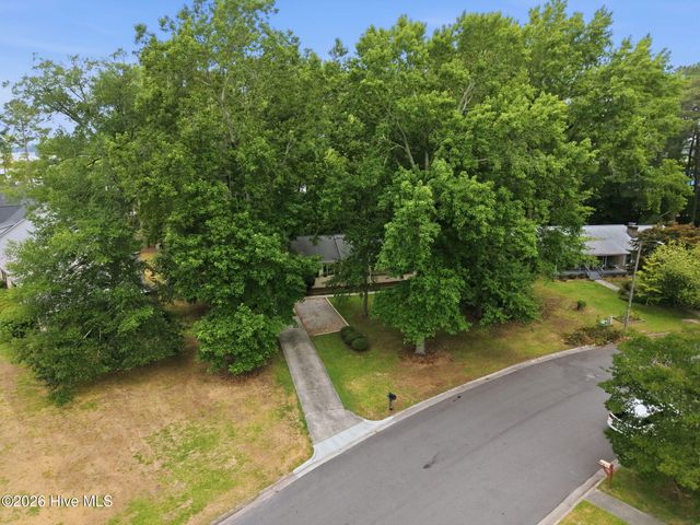 103 Greenwood Drive, Greenville, NC 27834