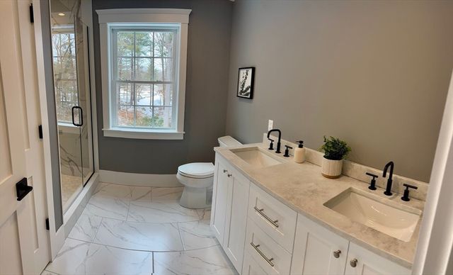 4 Kerri Lane, Hingham, MA 02043