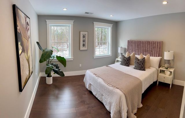 4 Kerri Lane, Hingham, MA 02043