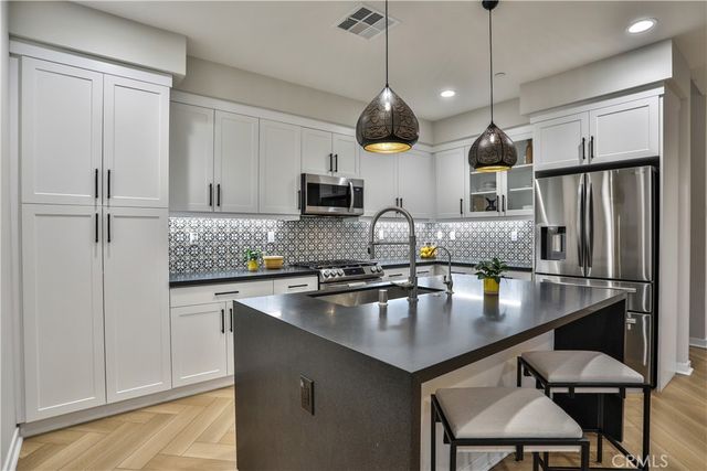 1419 N Indian Hill Boulevard, Claremont, CA 91711