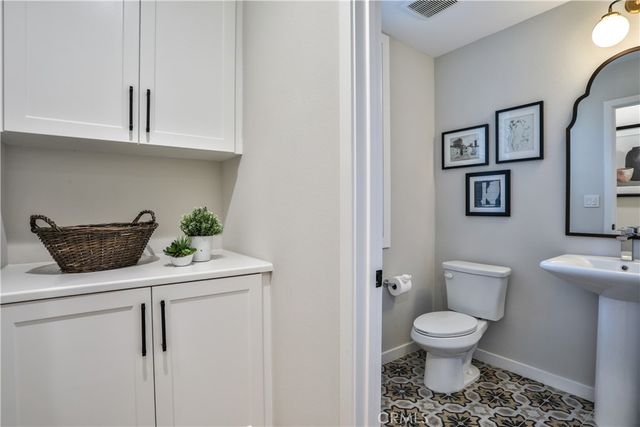 1419 N Indian Hill Boulevard, Claremont, CA 91711