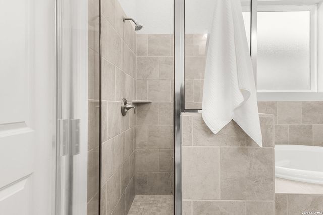 257 Club View East, Seguin, TX 78155