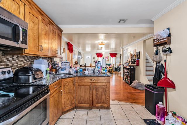 528 High Street, Perth Amboy, NJ 08861