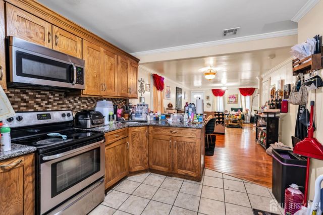 528 High Street, Perth Amboy, NJ 08861