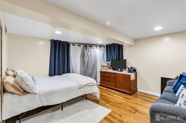 528 High Street, Perth Amboy, NJ 08861