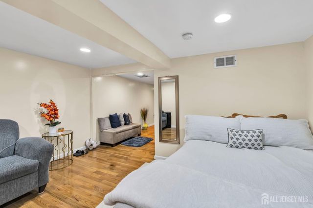 528 High Street, Perth Amboy, NJ 08861