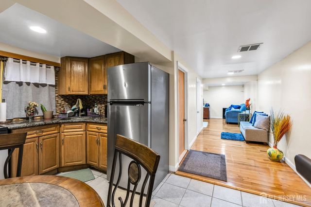 528 High Street, Perth Amboy, NJ 08861