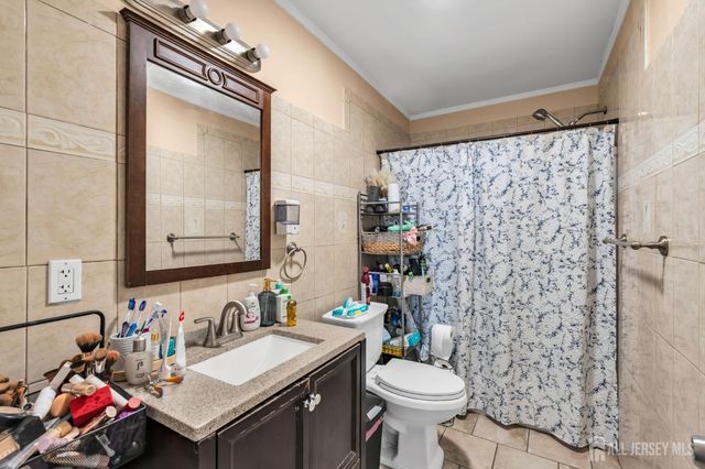 528 High Street, Perth Amboy, NJ 08861