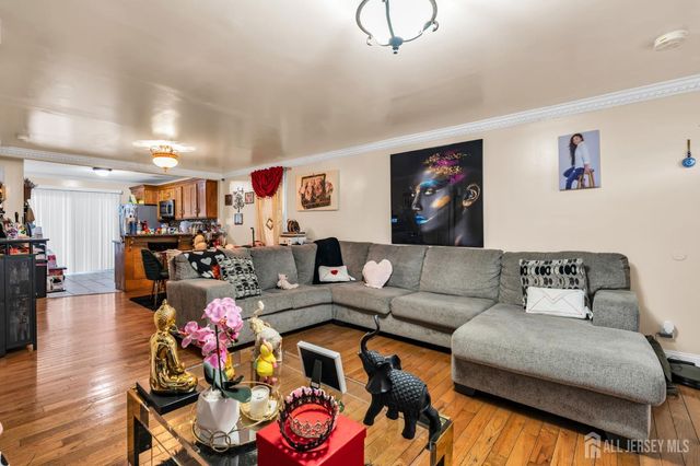 528 High Street, Perth Amboy, NJ 08861