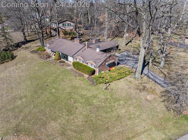 5816 Darbwood Lane, West Bloomfield Charter Township, MI 48324