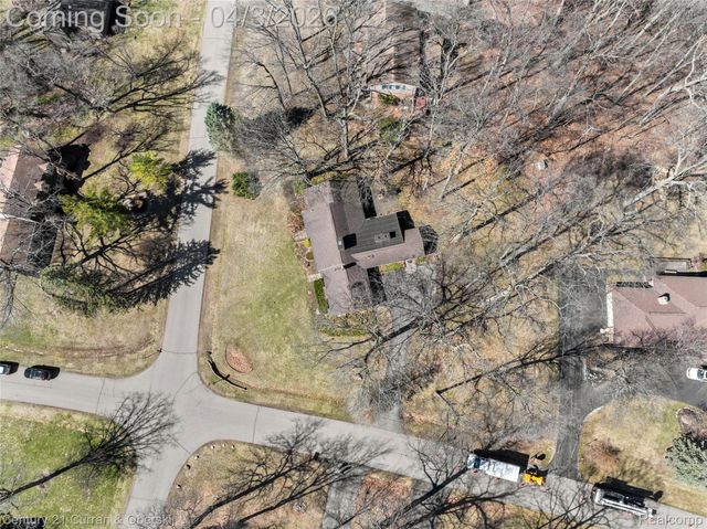 5816 Darbwood Lane, West Bloomfield Charter Township, MI 48324